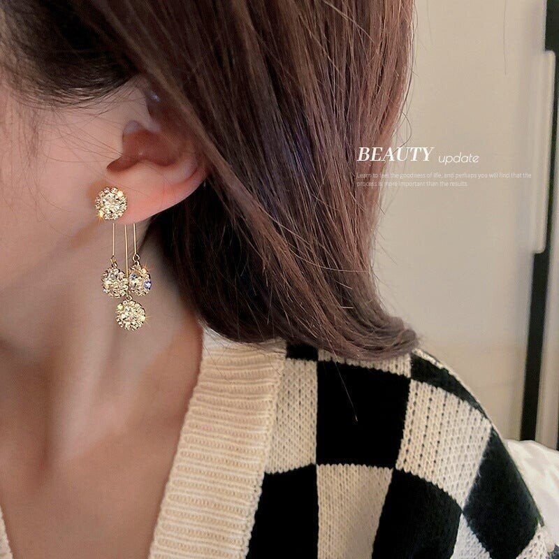 ✨Zircon Round Petal Earrings🎀