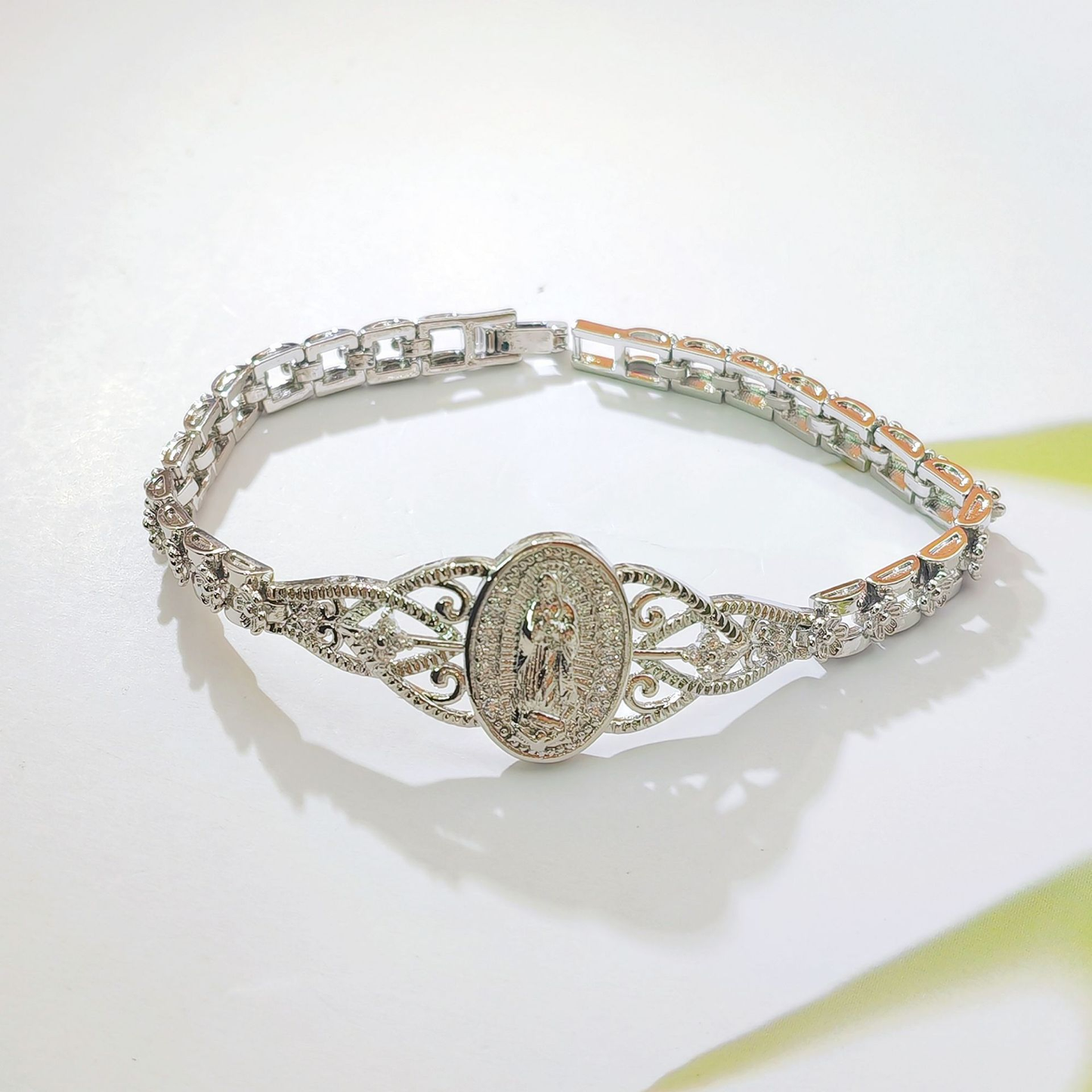 💥Elegant Hollow Flower Virgin Mary Bracelet – Filigree Design, Gold Plated, Faith Inspired ✨