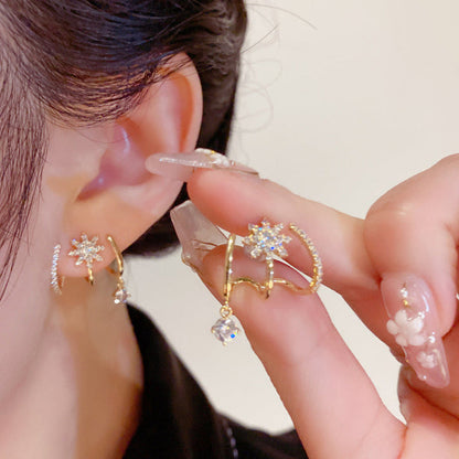 Sparkling Claw Earrings for Women